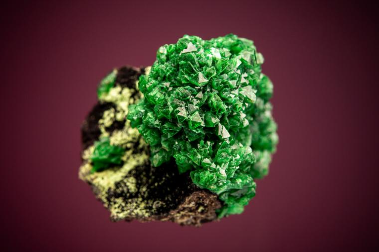 ZINCOLIVENITE